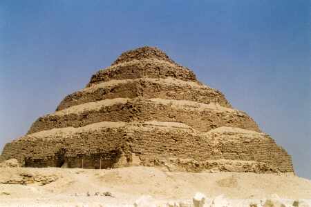 Egypt: Oldest pyramid risks crumbling