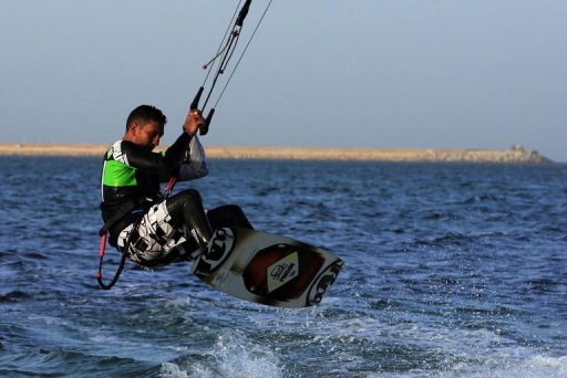 Libya seduced by kitesurfing