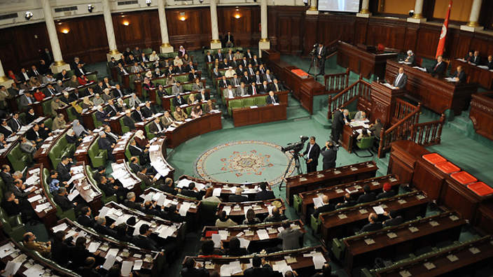 Tunisia: Transitional Parliament finally resumes constitution work