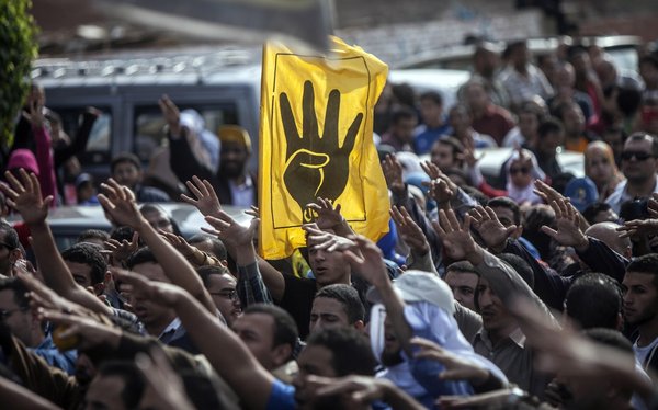 Egypt : Muslim Brotherhood to defy new law today