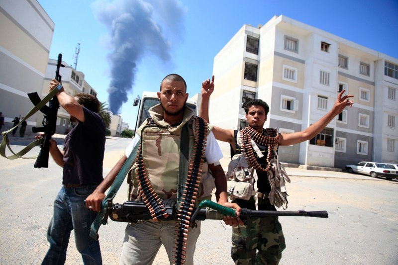 Libya: Rebels clash, Gaddafi-era army officers return