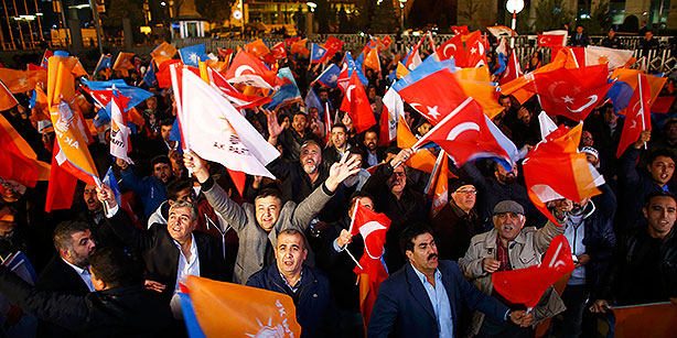 Turkey: AKP to cruise to power with single-party government