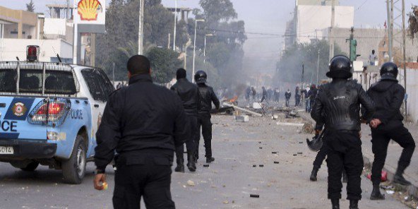 Tunisia: night-time curfew lifted