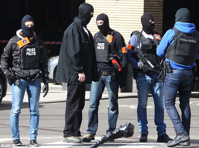 Belgium: Counter-terrorism Law Allows Deportation of Belgians & foreigners, Moroccans in Target