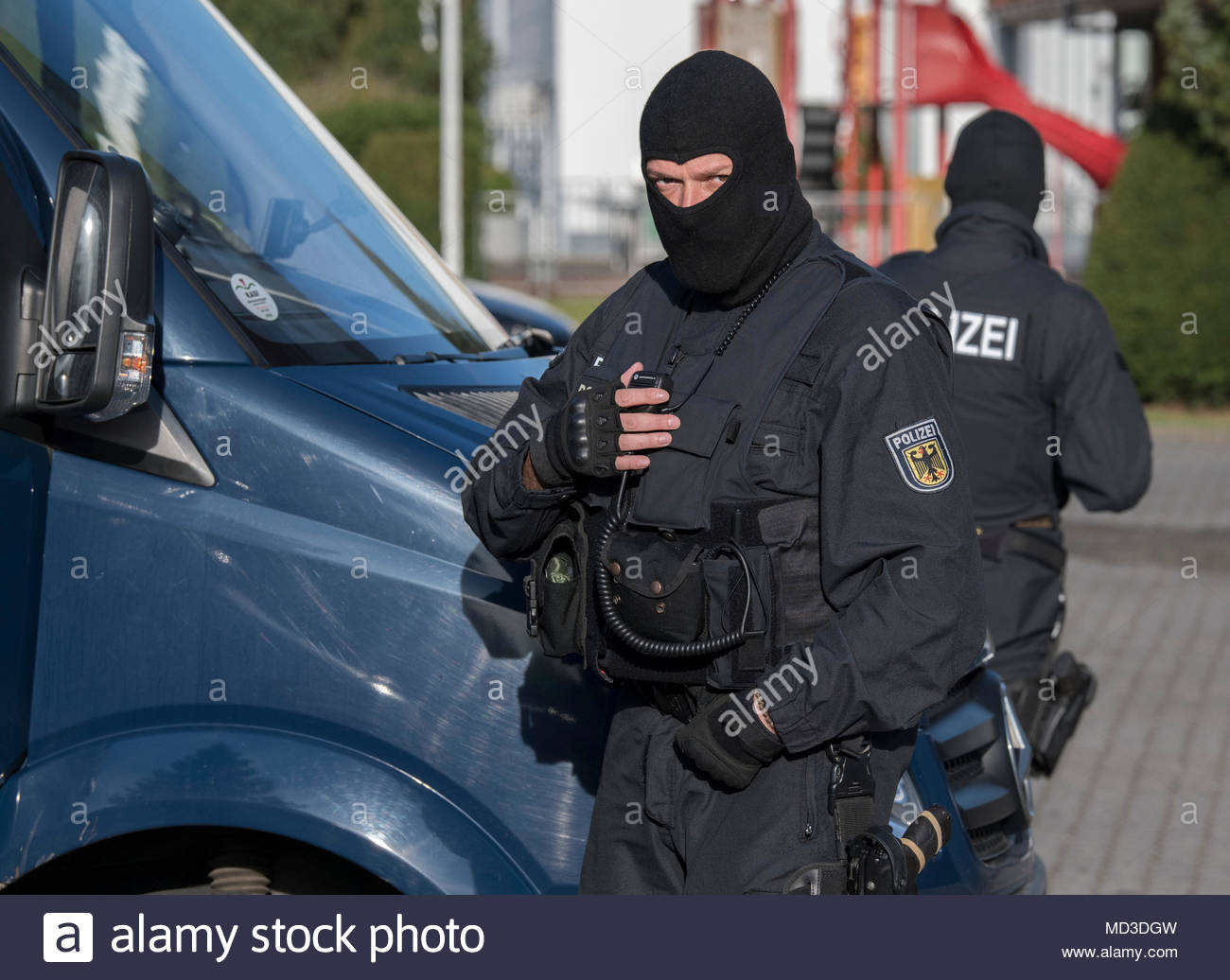 german-police-force-during-a-raid