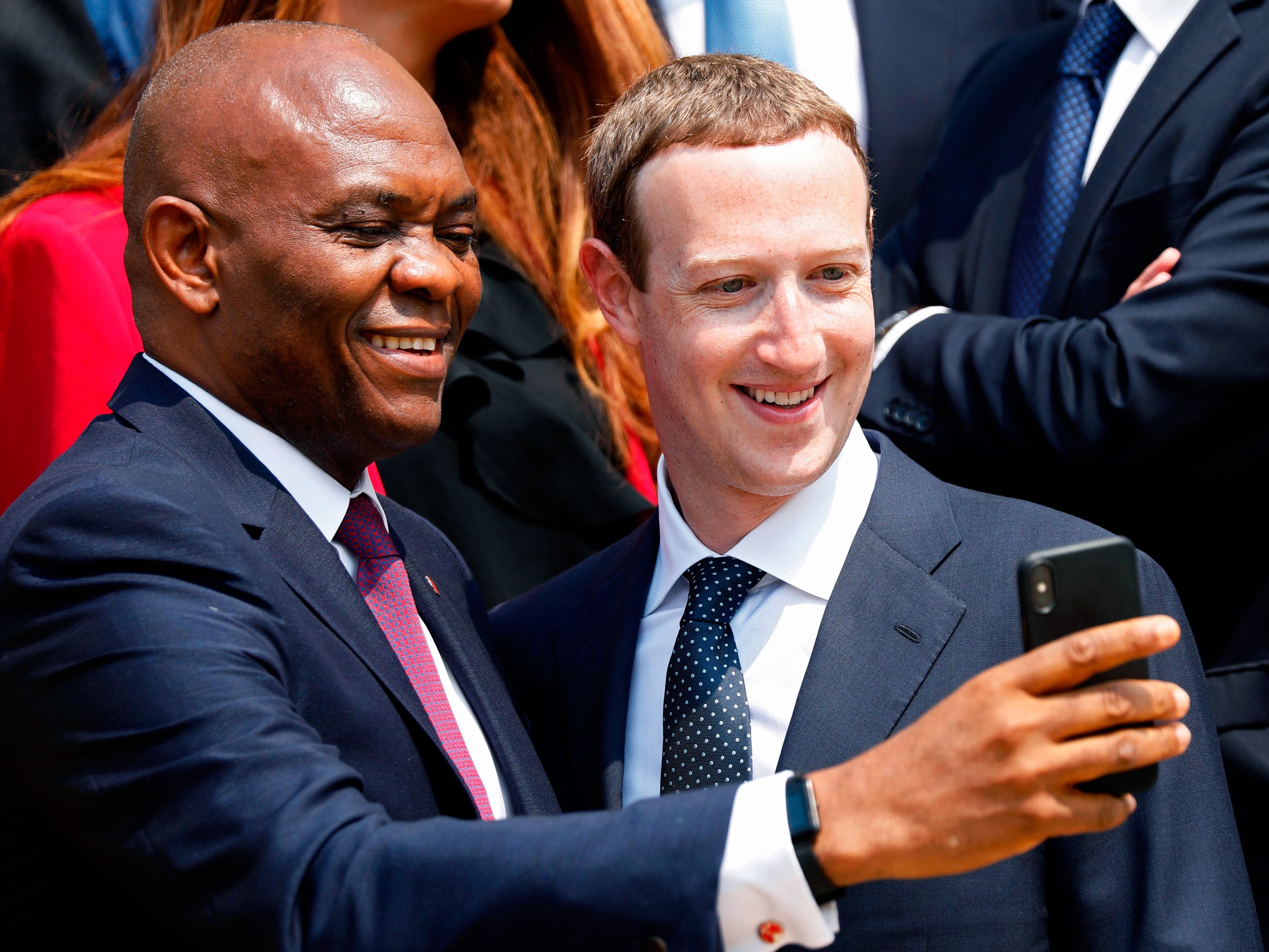 Facebook suspends “Russian fake accounts” for meddling in African countries