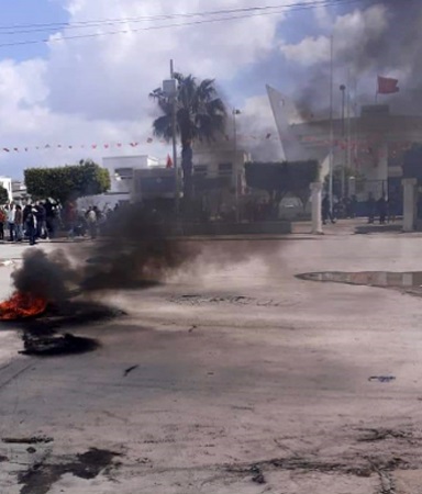 Tunisia: Protests erupt in adverse effects of Covid-19 combat