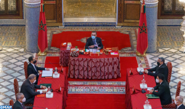King chairs council of ministers in Fez