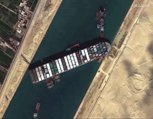 Cargo blocking Suez Canal navigation refloats