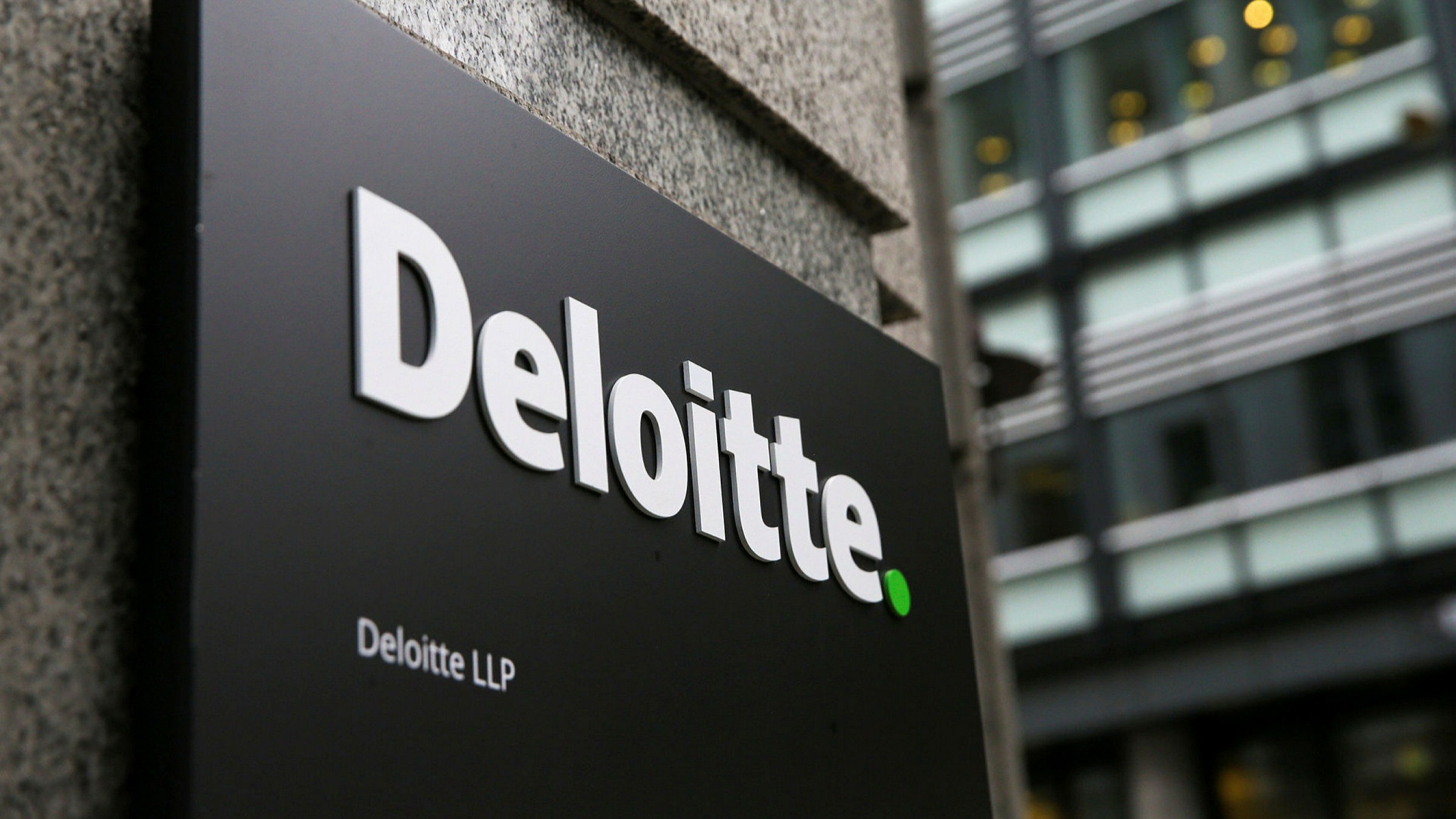 U.S contracts Deloitte to research Libya’s oil sector