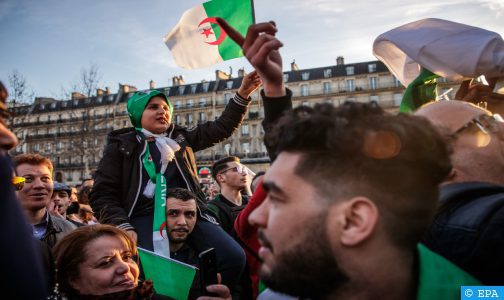 Thousands of Algerian expatriates gather in Paris to demand regime change; opposition party denounces “repression impasse”
