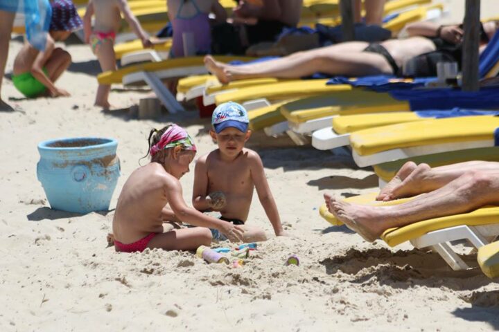 Tunisia to fly in Russian tourists