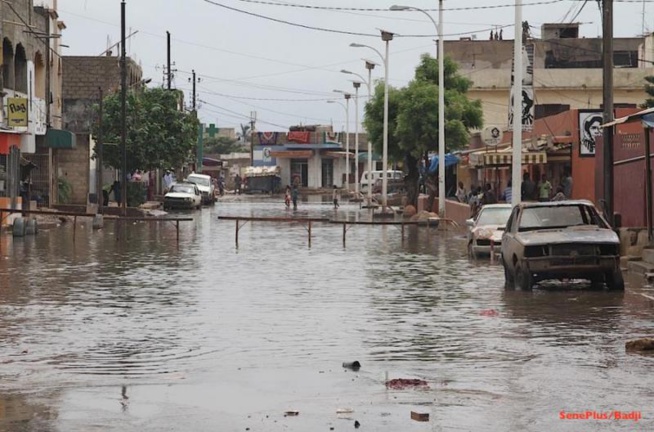Macky Sall blames climate change for torrential rains