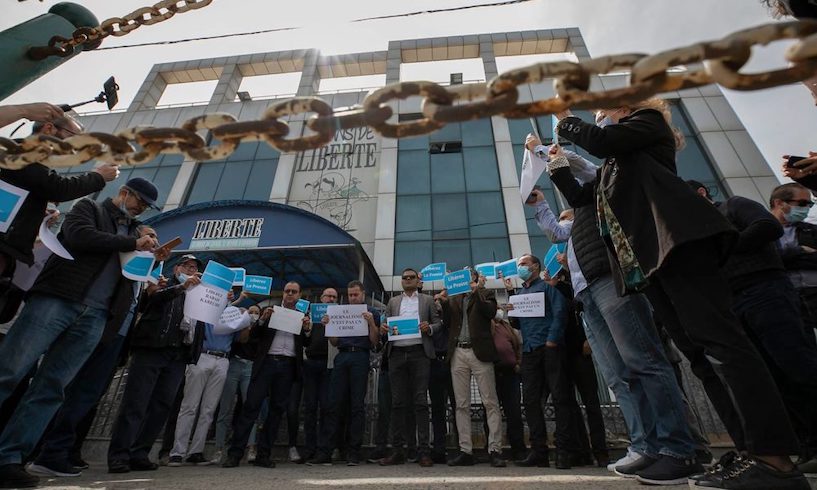 Algeria detains reporter for investigating date exports