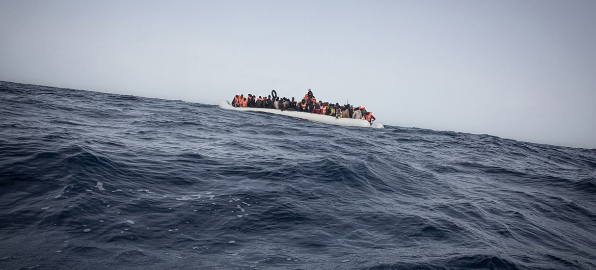 Moroccan Navy coastguards rescue 182 migrants this week