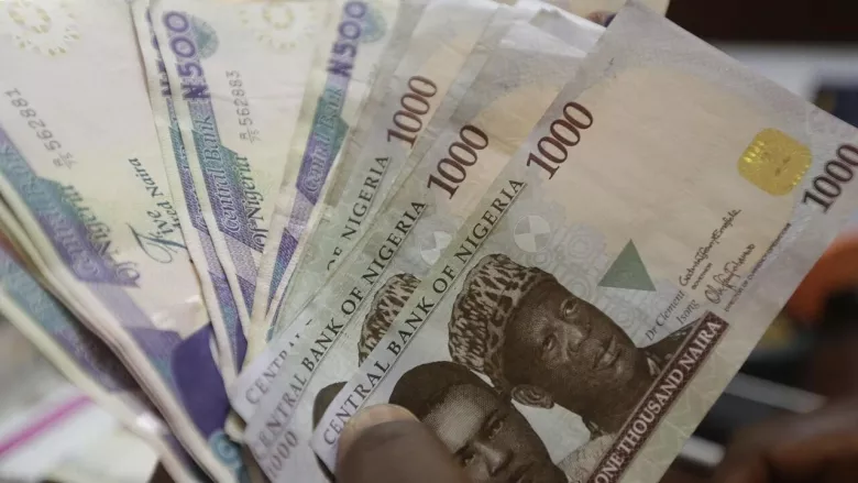 Nigeria’s naira plunges to record lows as citizens react to govt’s redesign plan
