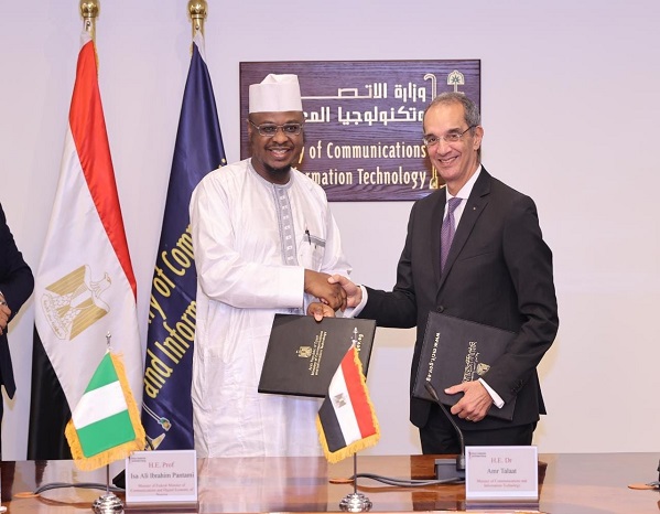 Egypt, Nigeria ink MoU to boost cooperation in communication sector