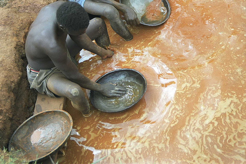 Zimbabwe slow in implementing UN Minamata Convention to stop using toxic mercury