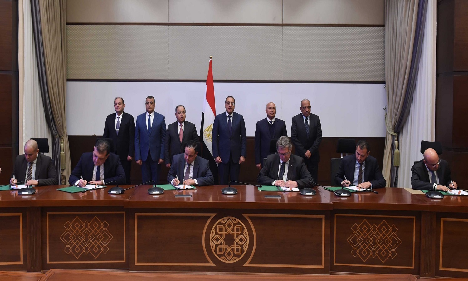 Egypt inks 3 framework agreements for car manufacturing with international, local car companies