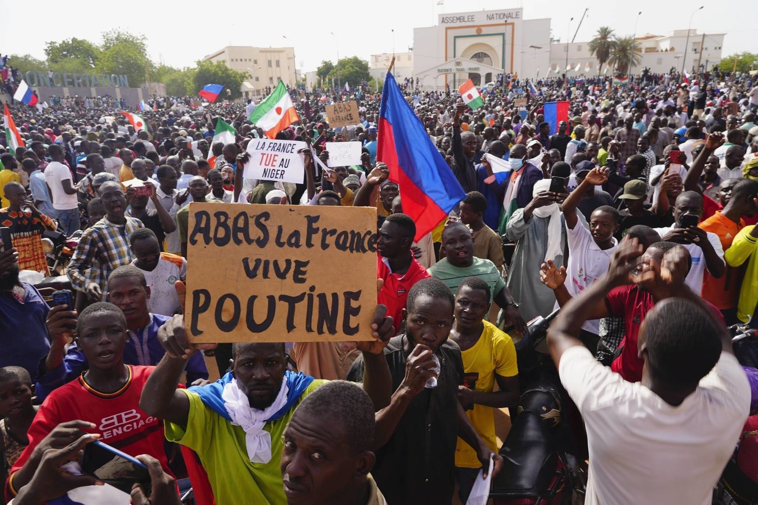 Paris refuses junta’s demand to withdraw ambassador from Niger amid anti-France rallies