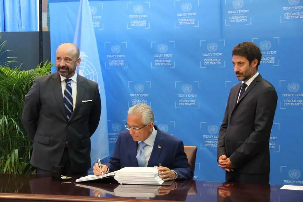 Mauritius signs UN-backed BBNJ Treaty