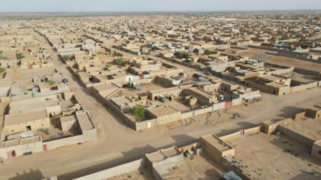 Mali: fighting erupts in key northern area as army closes on Tuareg rebel town