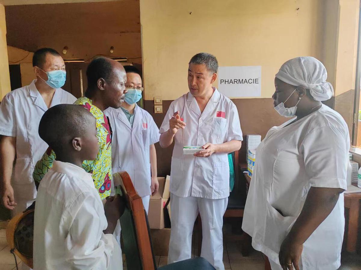 China dispatches medical team to Benin to provide medical services for locals