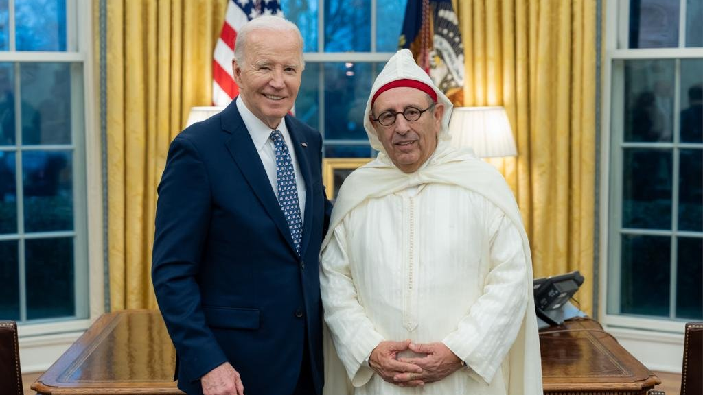 Morocco’s Ambassador to Washington Presents his Credentials to U.S. President Biden