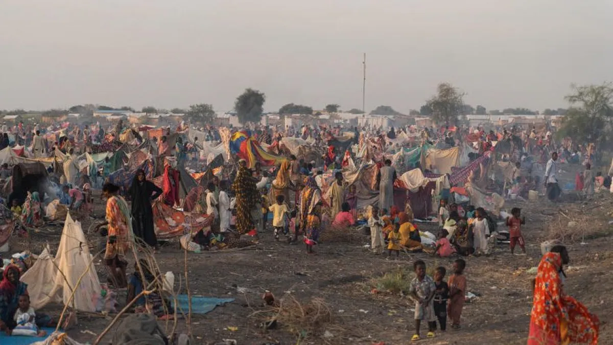 Donors meet in Paris to raise $1 bln for war-torn Sudan