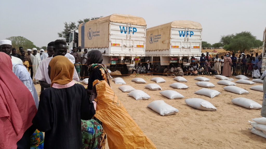 Sudanese army lifts ban on aid trucks in Darfur