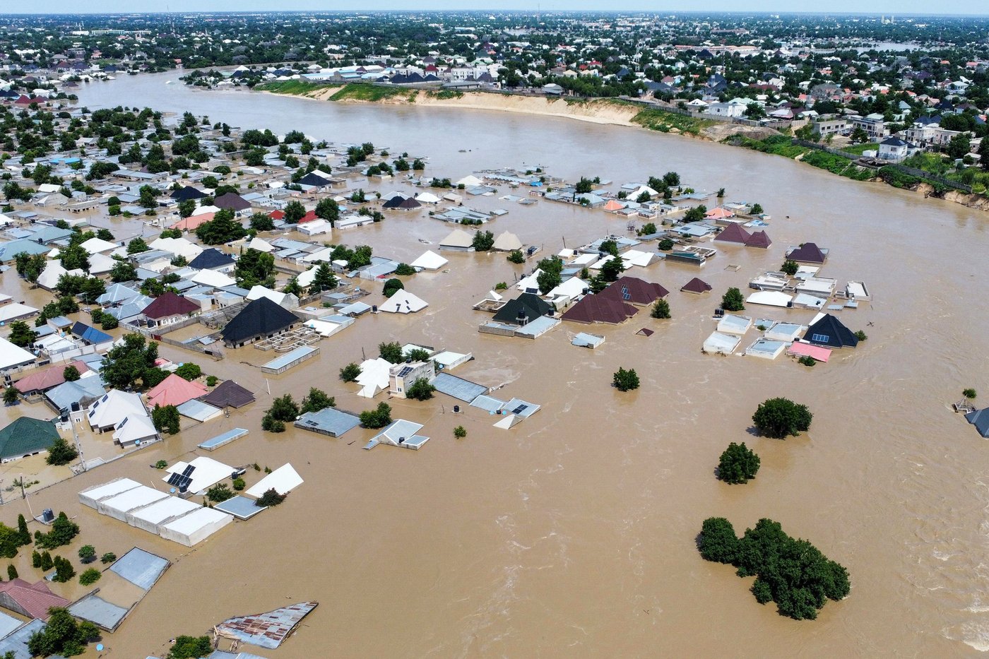 Dam collapse floods Nigerian communities, releases dangerous wildlife