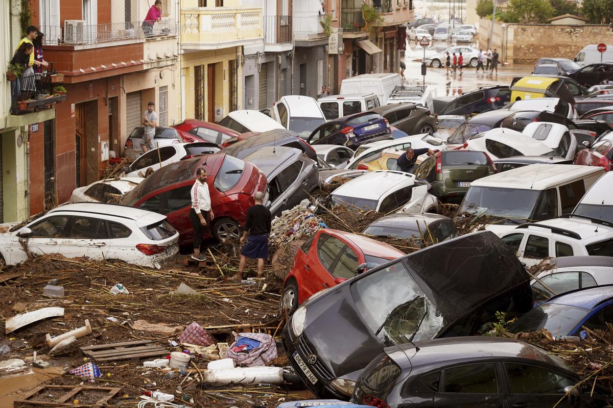 Libya offers assistance to Spain after devastating floods in Valencia