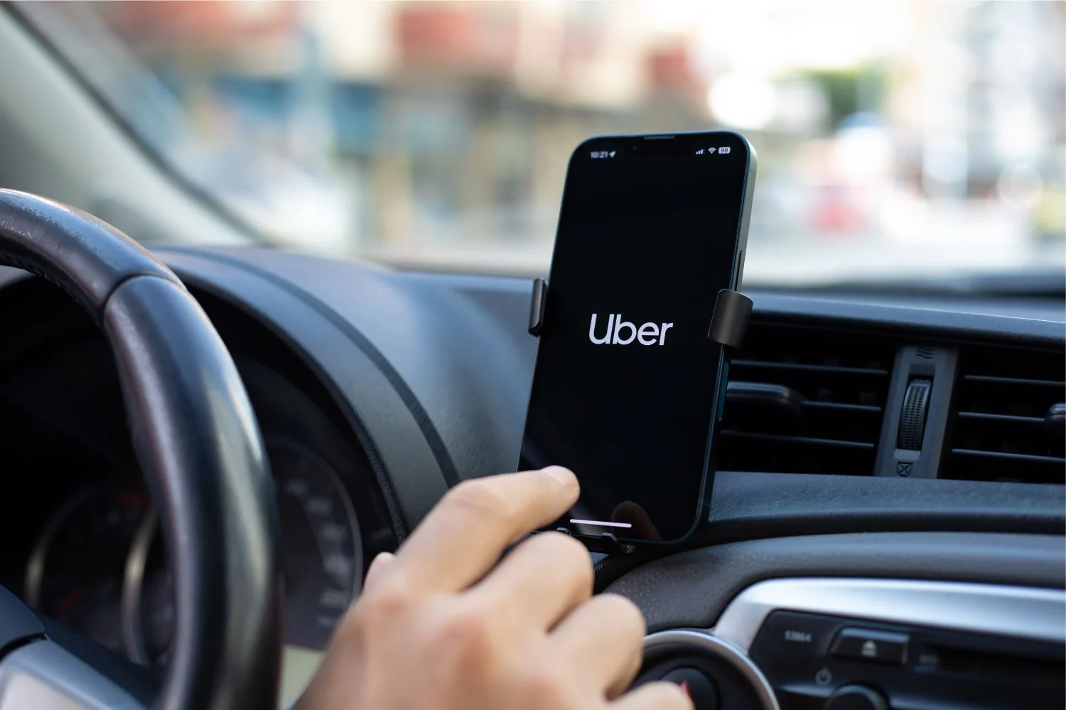 Uber officially returns to Morocco